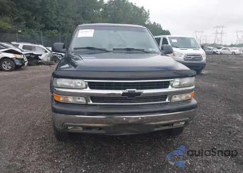 2004 Chevrolet Suburban 2500 Ls из США, поврежденный, VIN 3GNGK26U54G243441